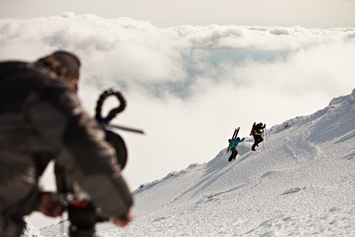 Bootpacking a steep ridge above the clouds